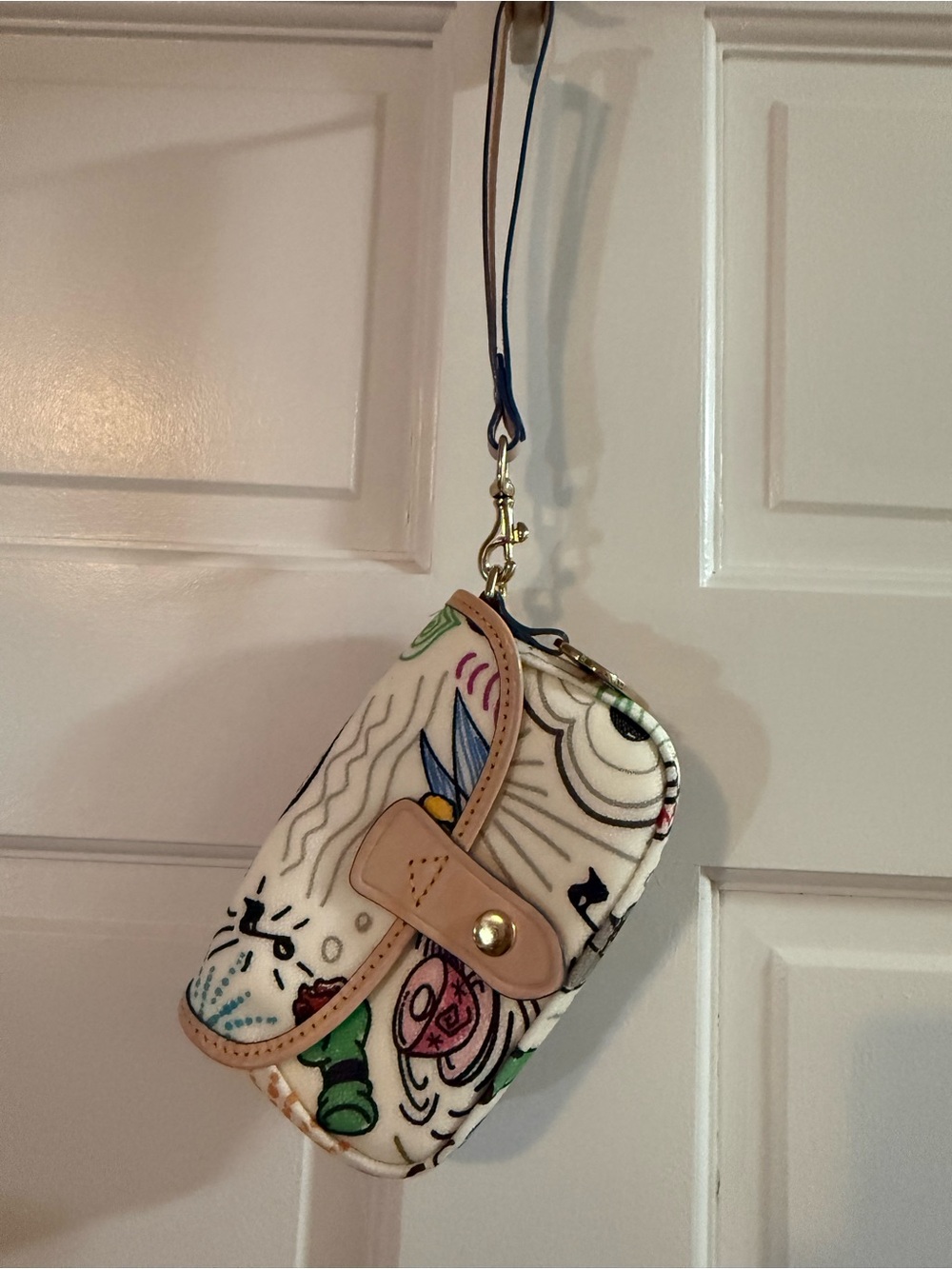 Rare Vintage Dooney & Bourke MM Flap Wristlet Bag in Disney World Scribble Print